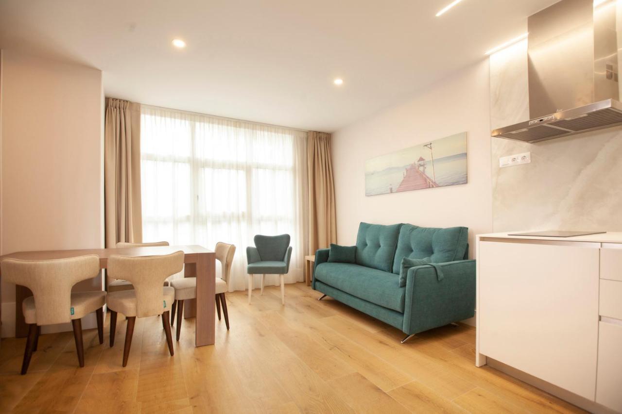 Apartamentos Reina Victoria Santander Exterior photo