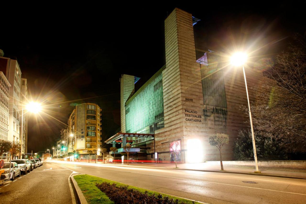 Apartamentos Reina Victoria Santander Exterior photo