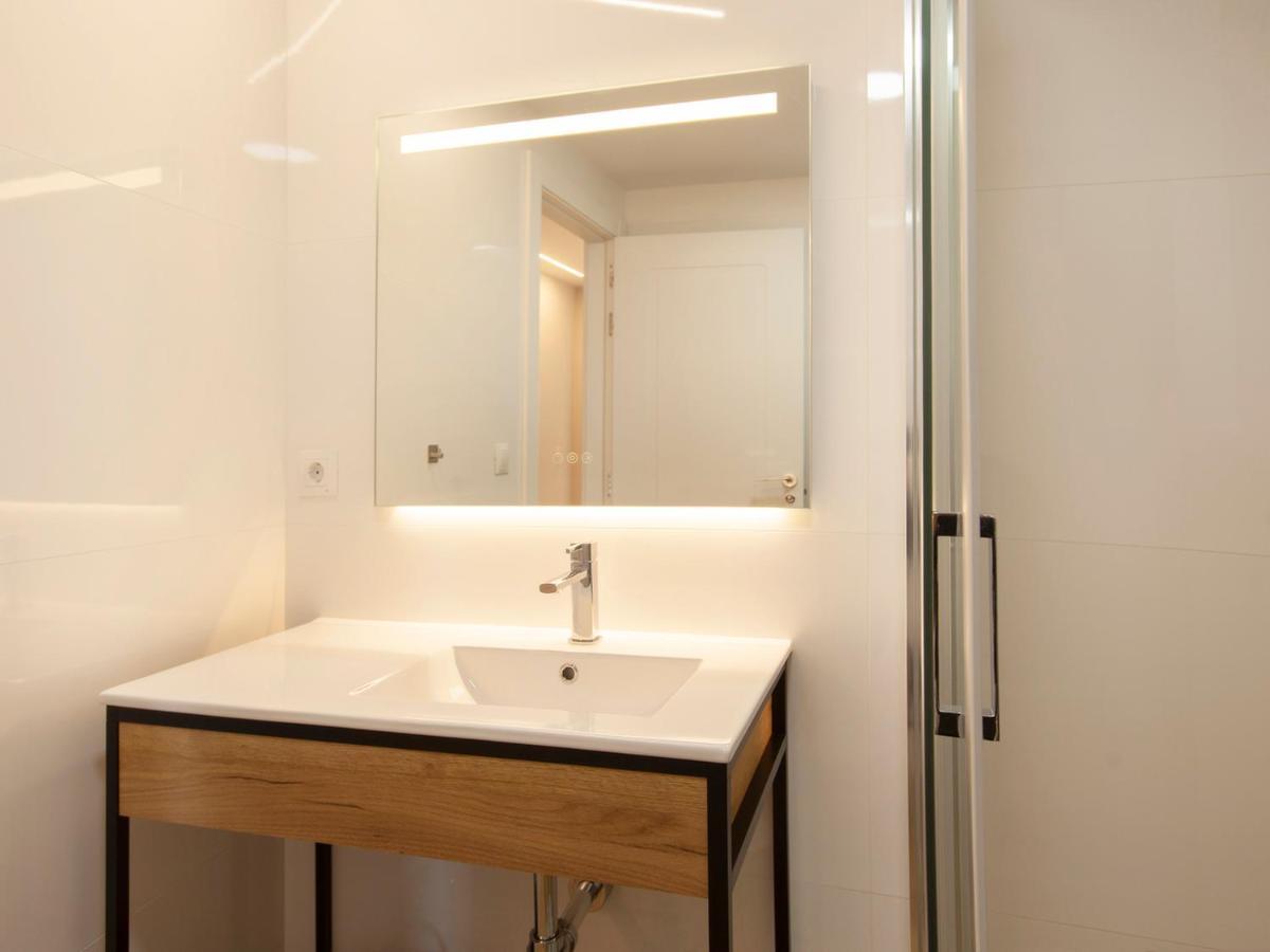 Apartamentos Reina Victoria Santander Exterior photo