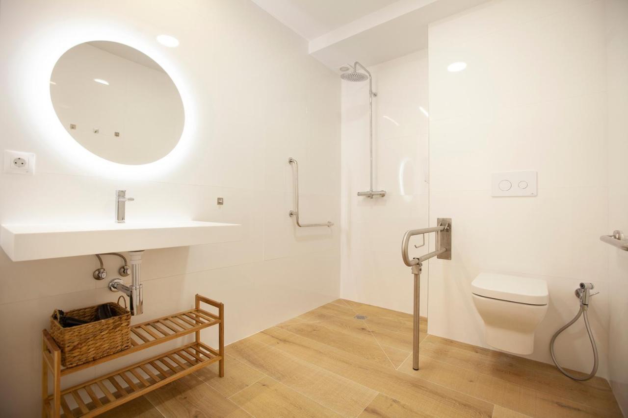 Apartamentos Reina Victoria Santander Exterior photo
