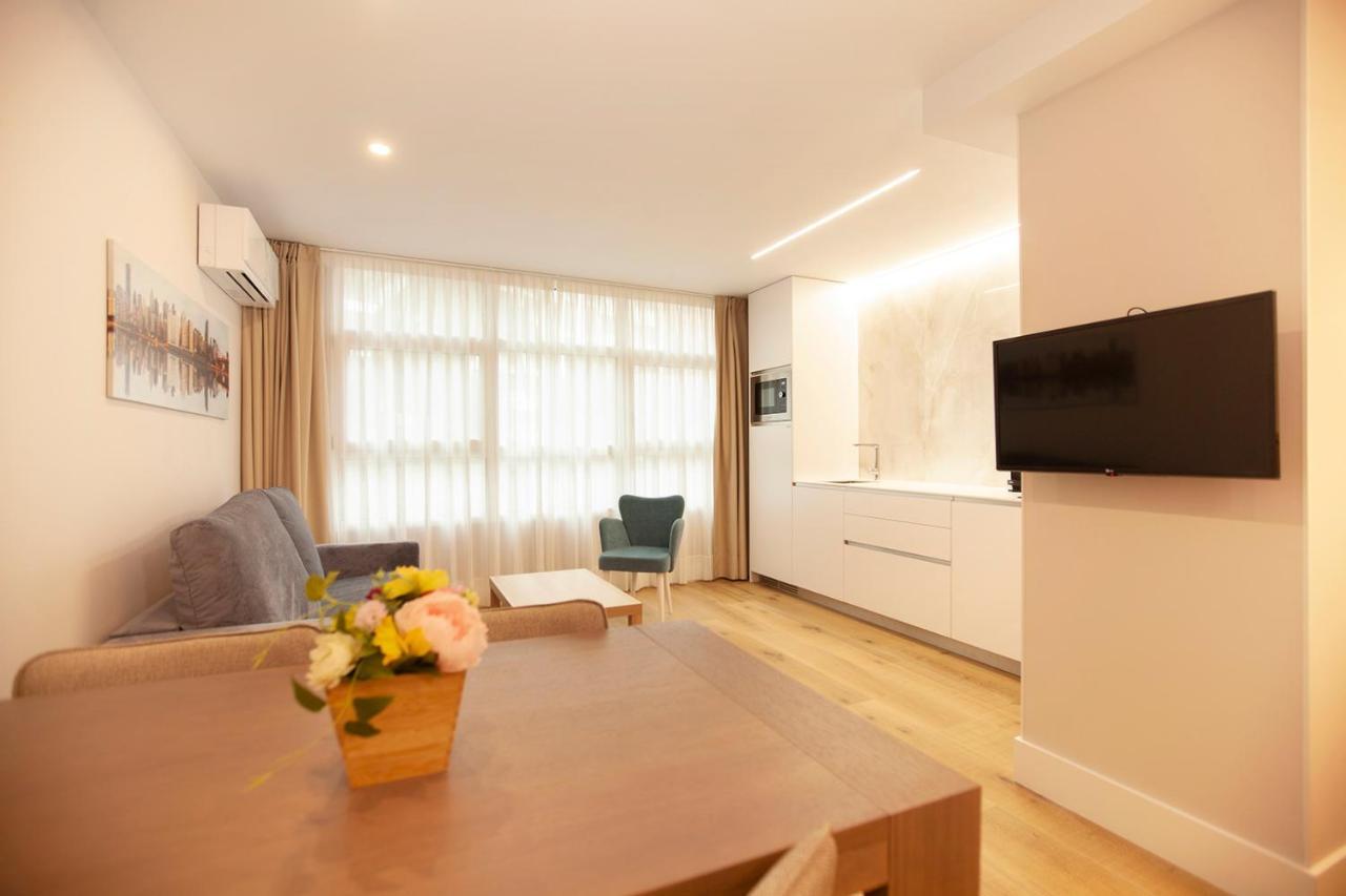 Apartamentos Reina Victoria Santander Exterior photo